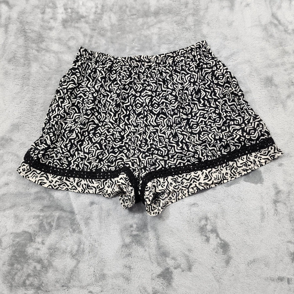 Xhilaration Shorts Womens S Black‎ White Printed Flowy Lightweight Crochet Lace
